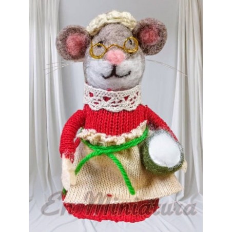 Ratón hecho a mano para decoración de puertas del ratoncito Pérez.