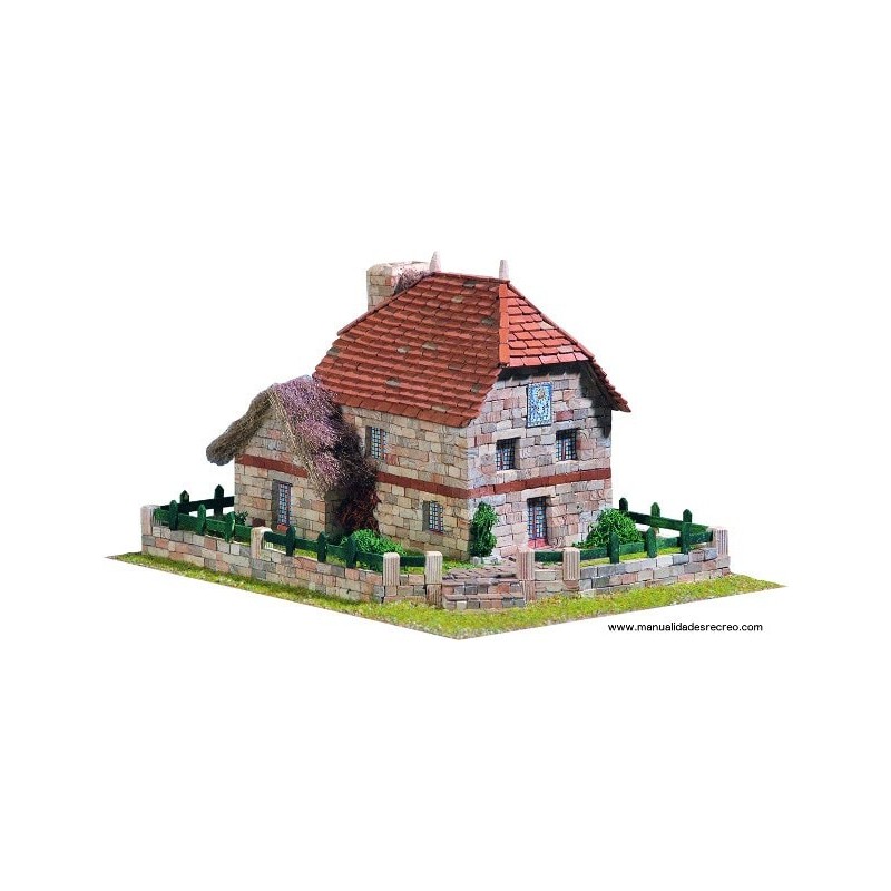 Casa rural en miniatura de ladrillo de barro, miniatura